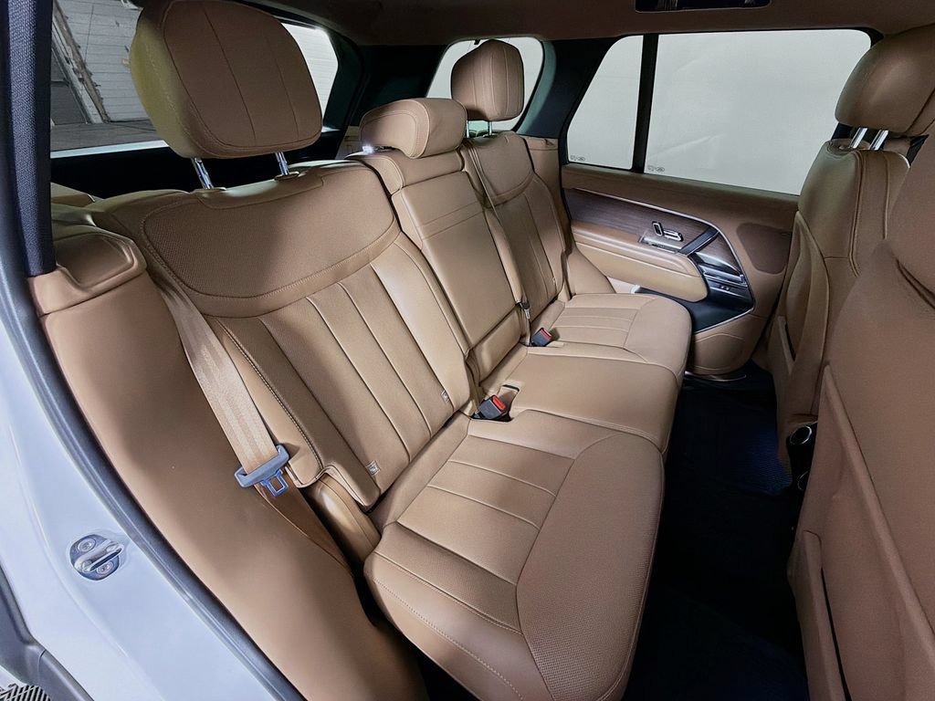 Used 2024 Land Rover Range Rover SE AWD/4WD image 29
