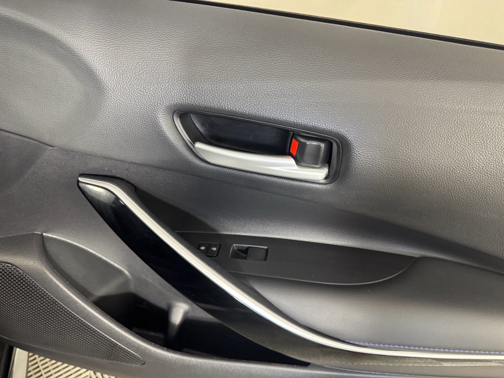 Used 2022 Toyota Corolla XSE image 40