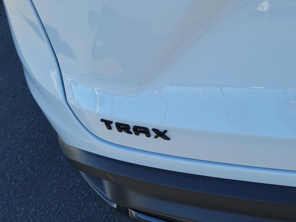 New 2026 Chevrolet Trax RS w/ Sunroof Package image 18