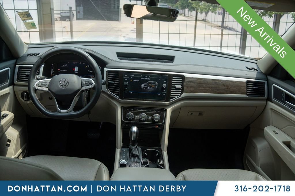 Used 2022 Volkswagen Atlas SE w/ Black Wheel Package AWD/4WD image 4