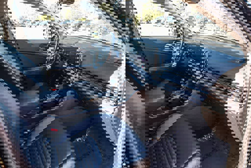 Used 2023 Kia Sportage SX image 15