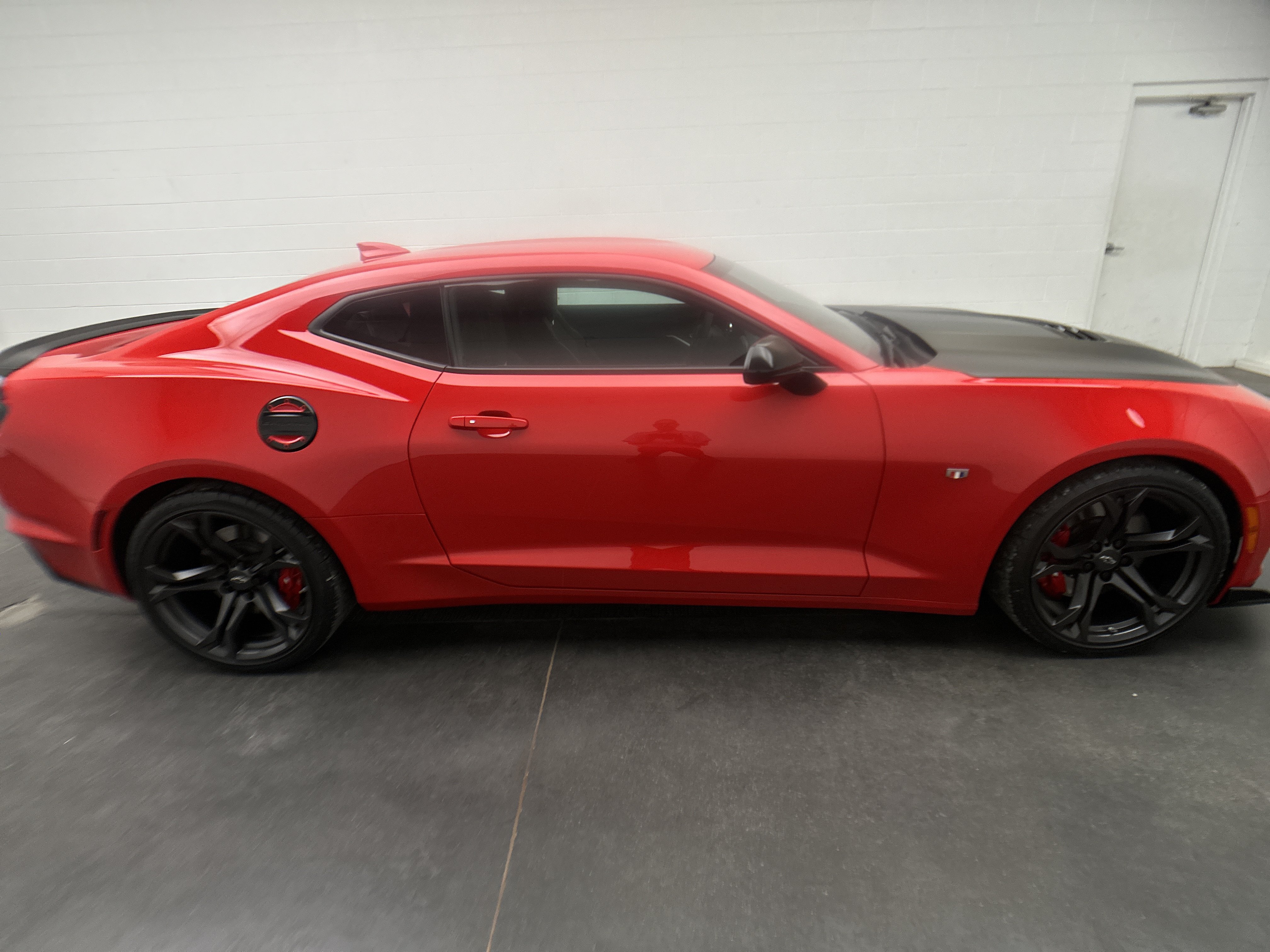 Used 2023 Chevrolet Camaro SS RWD image 9
