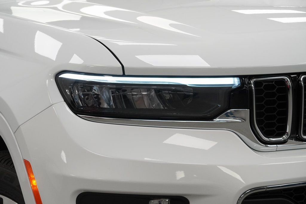 New 2025 Jeep Grand Cherokee L Overland image 5