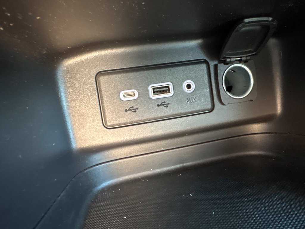 Used 2024 Chevrolet Equinox LT w/ LPO, Floor Liner Package FWD image 27