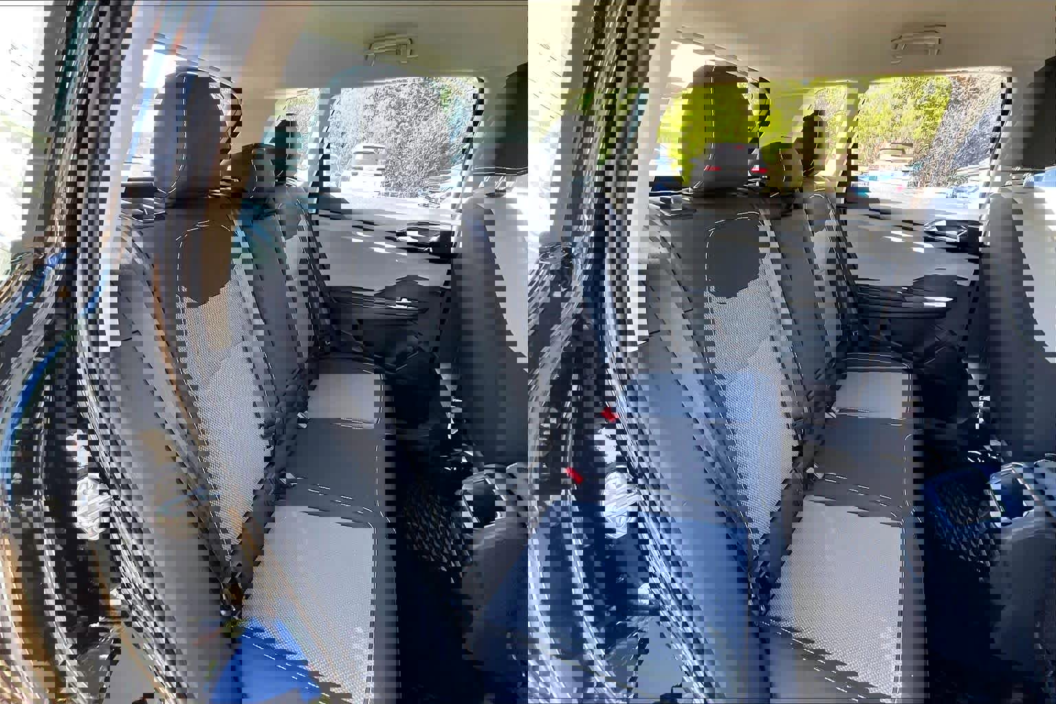 Used 2024 Volkswagen Taos S w/ MDO Package image 18