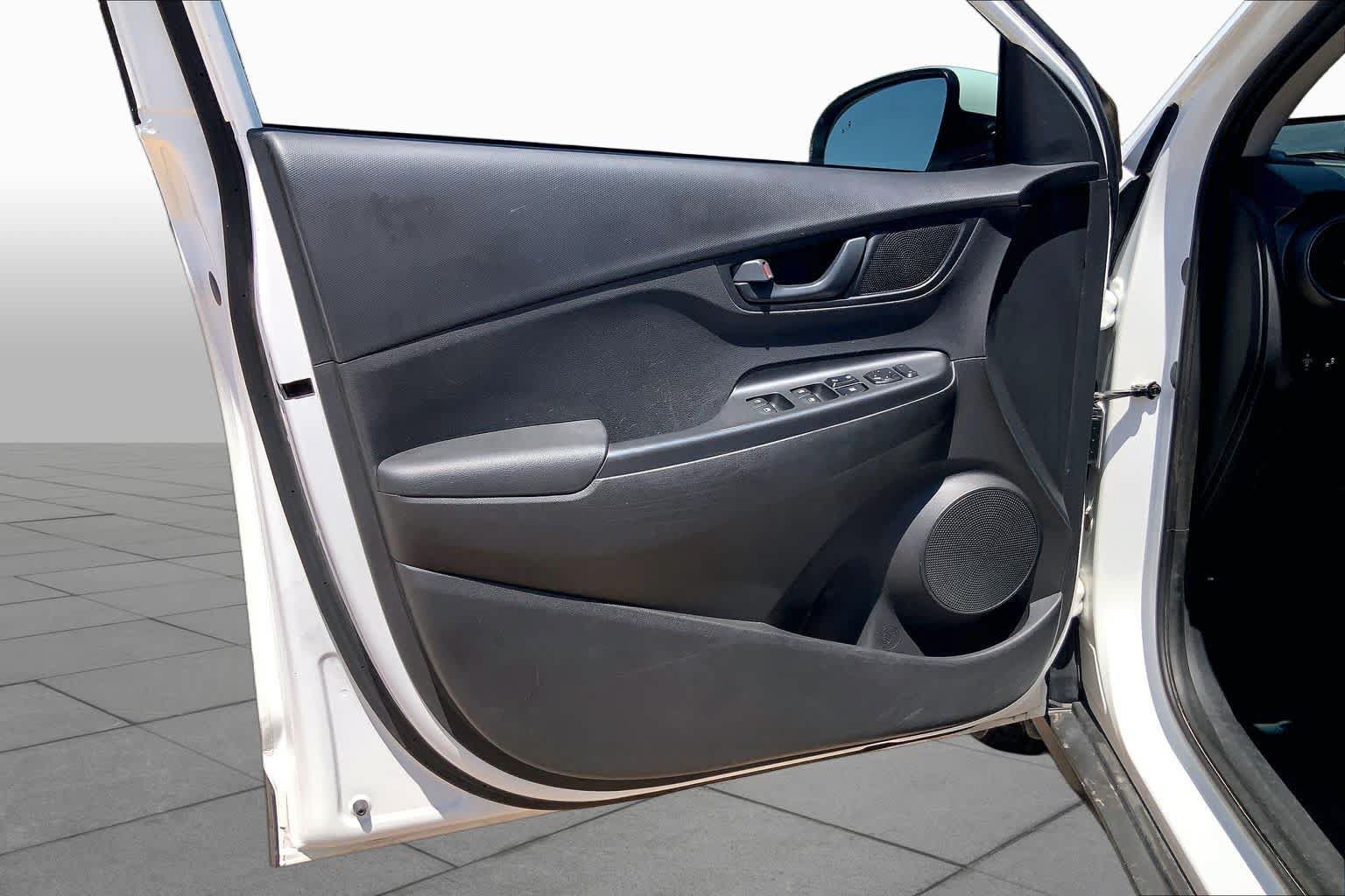 Used 2021 Hyundai Kona SEL w/ Cargo Package AWD/4WD image 22