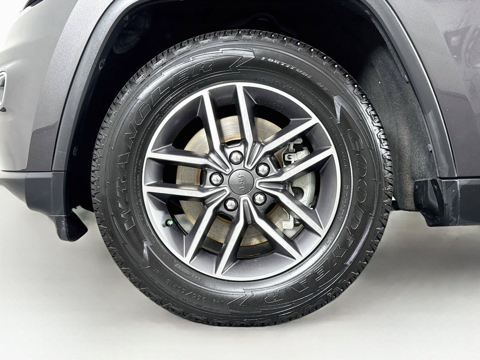 Used 2021 Jeep Grand Cherokee Limited RWD image 49