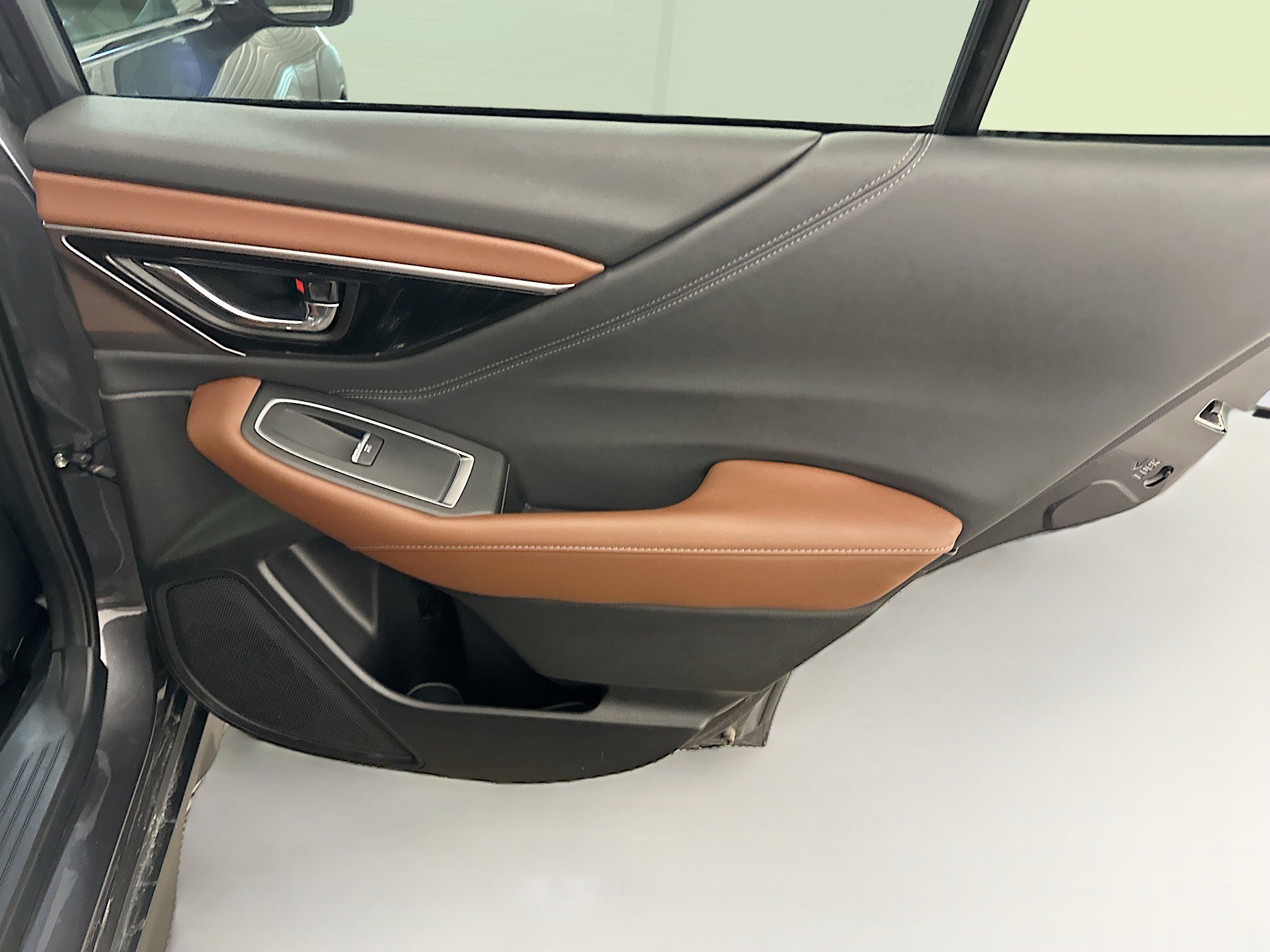 Used 2025 Subaru Outback Touring XT w/ Popular Package #2 image 33