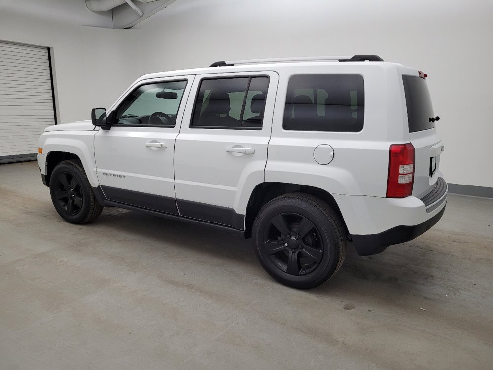 Used 2016 Jeep Patriot High Altitude image 3