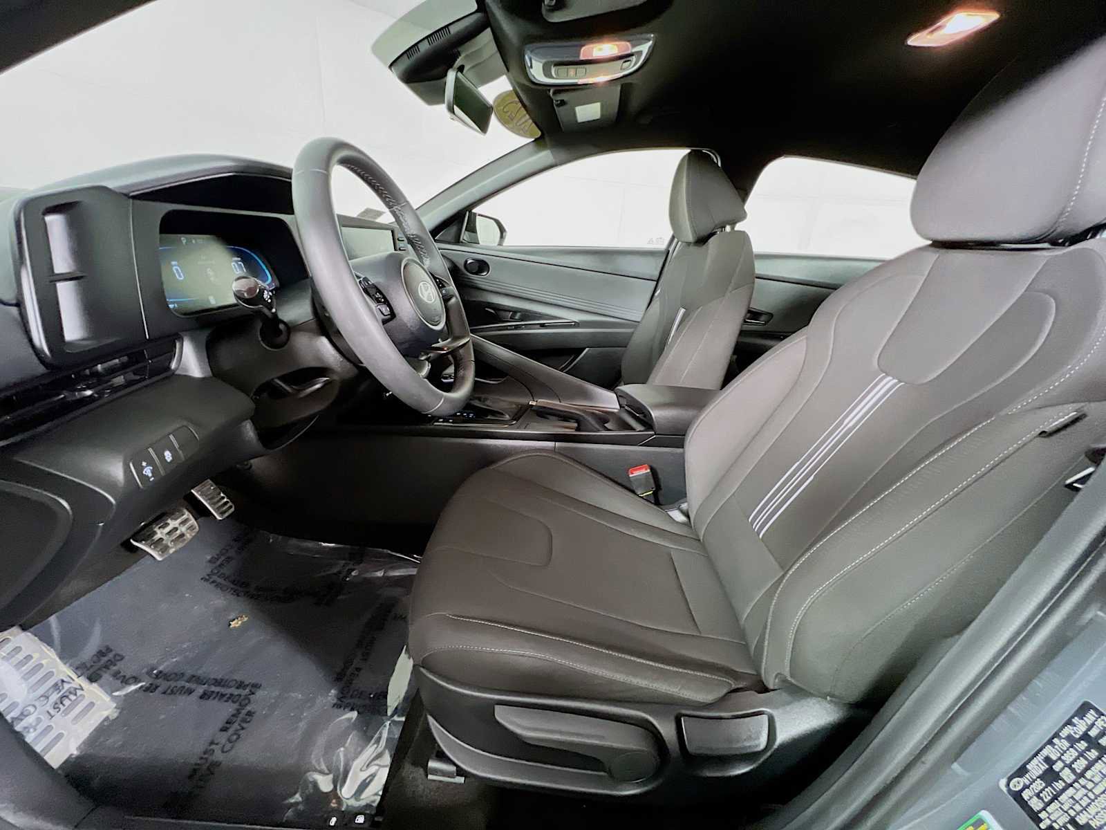 Certified 2025 Hyundai Elantra Sport image 20