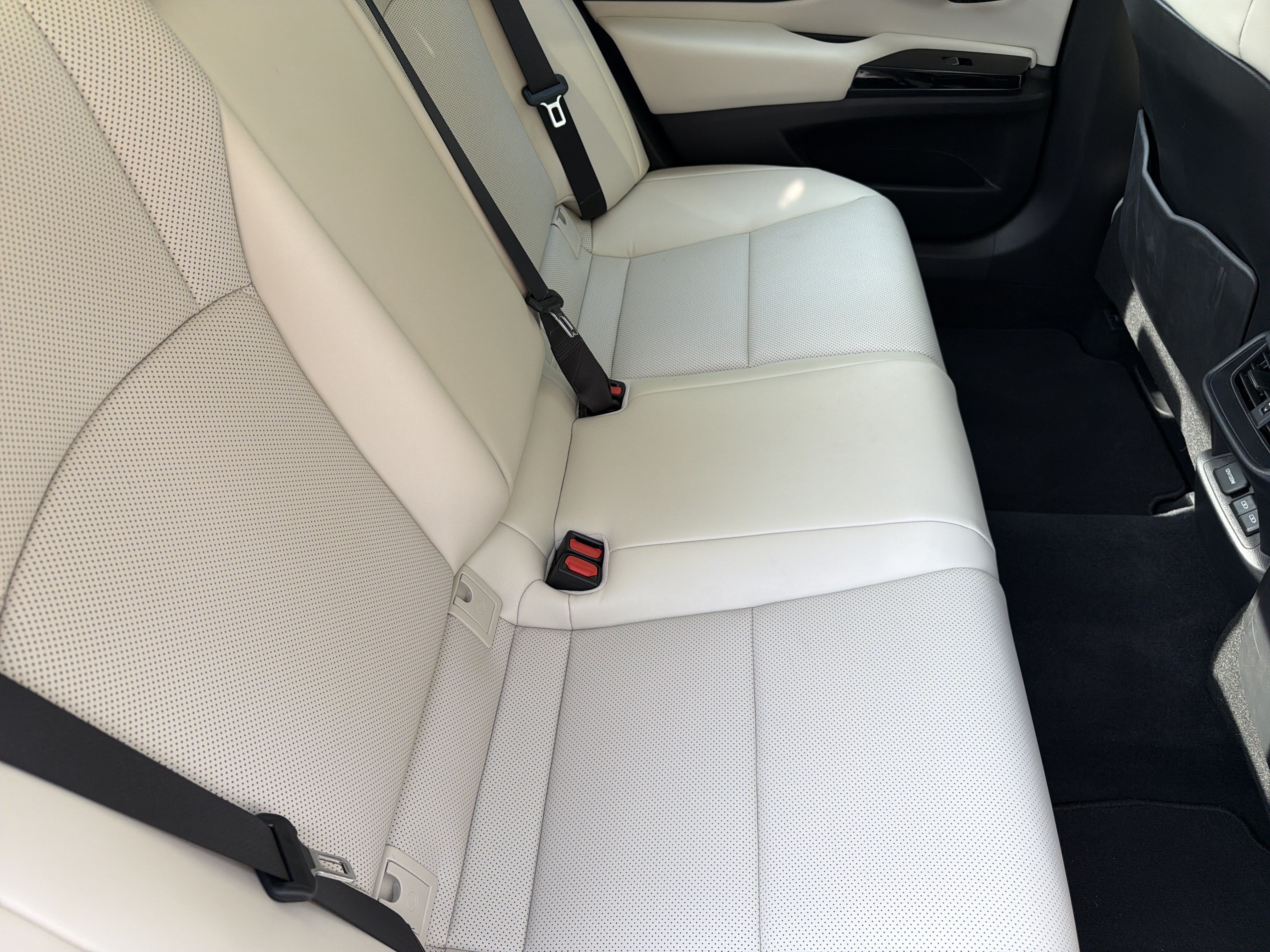 Used 2025 Lexus ES 350 w/ Premium Package FWD image 36