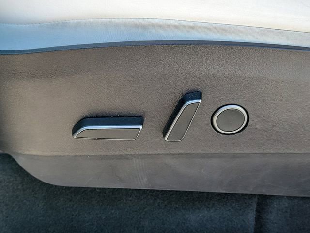 Used 2022 Tesla Model Y Performance AWD/4WD image 20