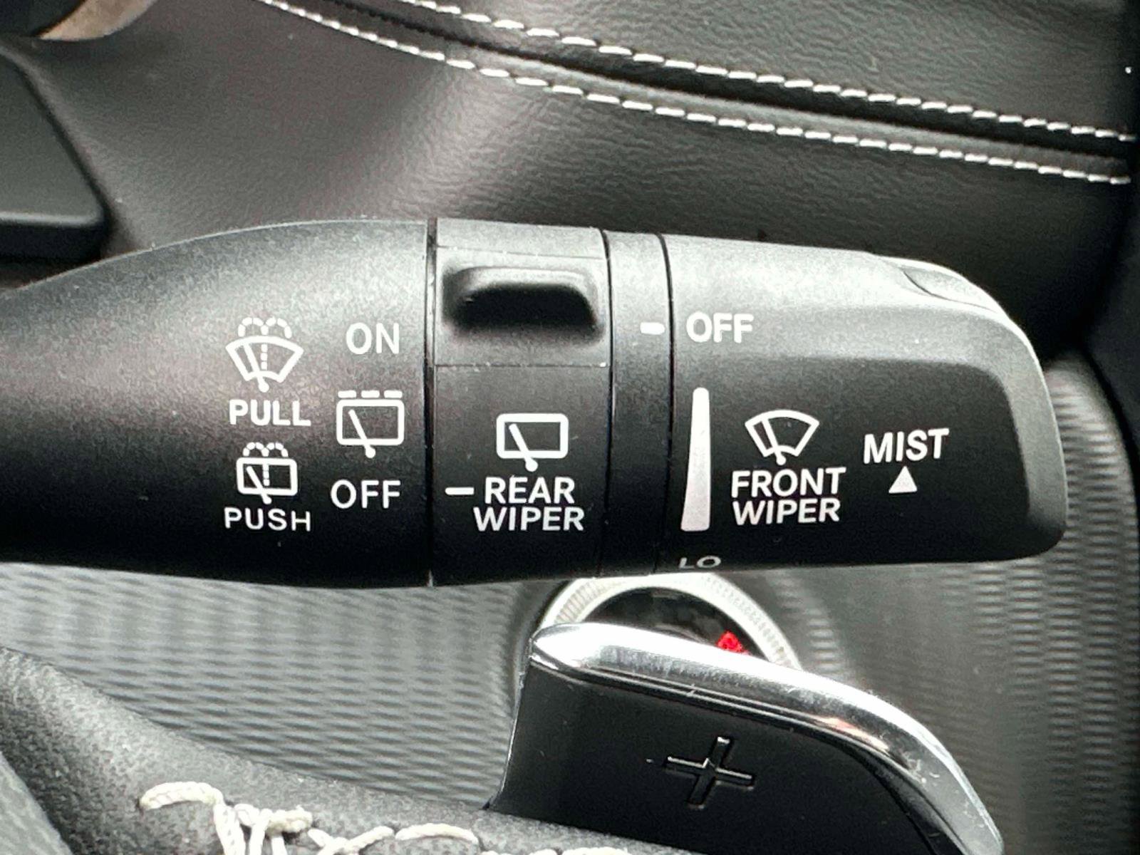 Used 2024 Jeep Grand Cherokee L Altitude image 23