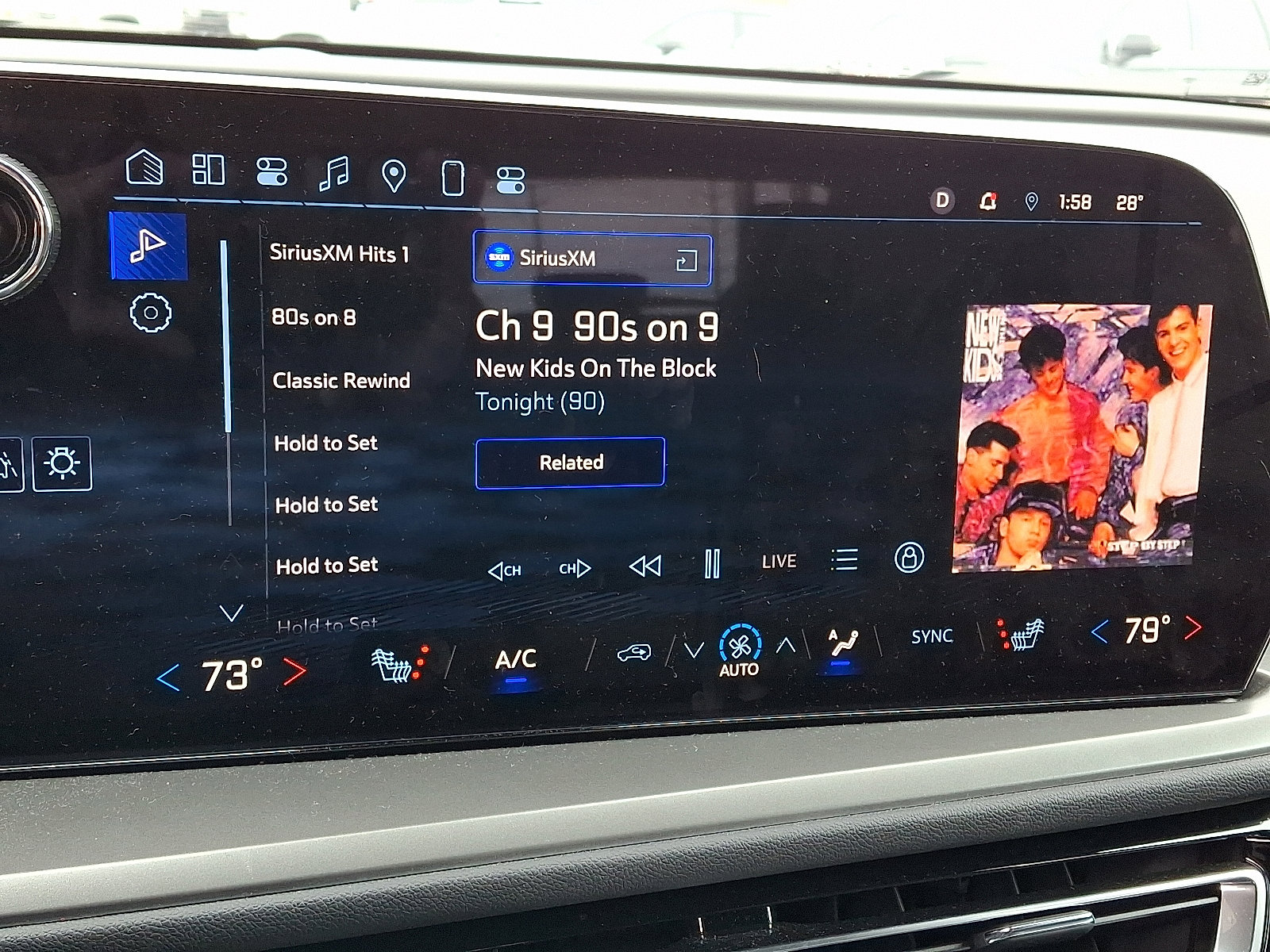 Certified 2025 Chevrolet Traverse LT image 19