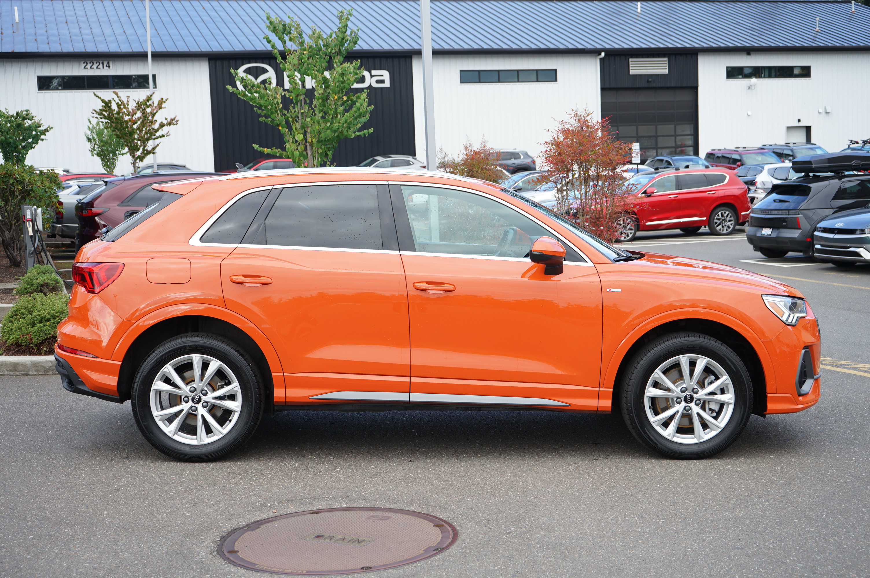 Used 2025 Audi Q3 2.0T Premium AWD/4WD image 2