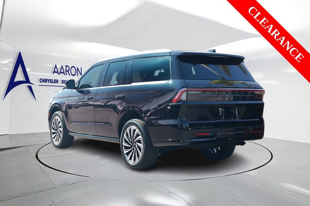 Used 2025 Lincoln Navigator Black Label AWD/4WD image 2