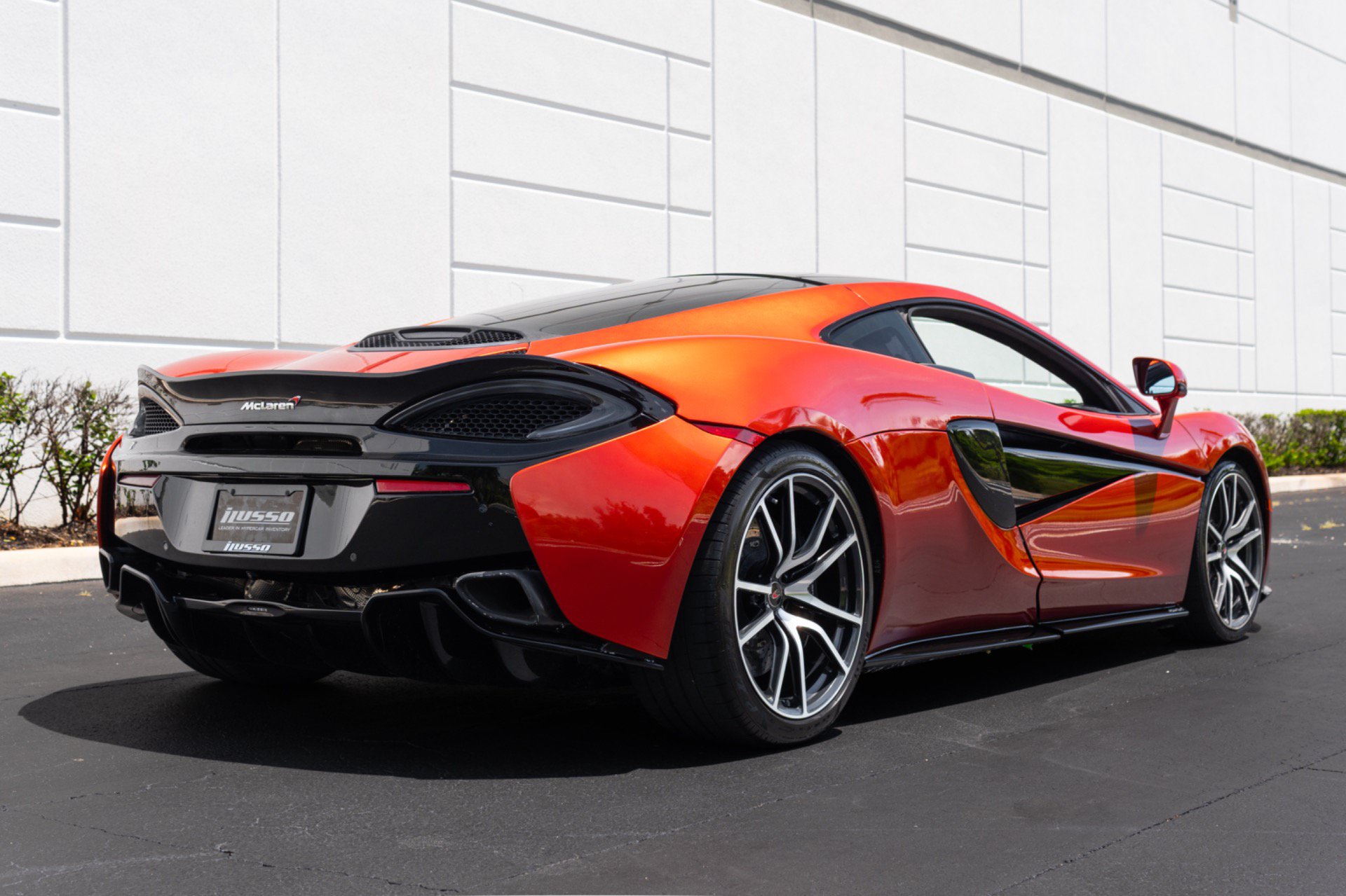 Used 2018 McLaren 570S RWD image 14