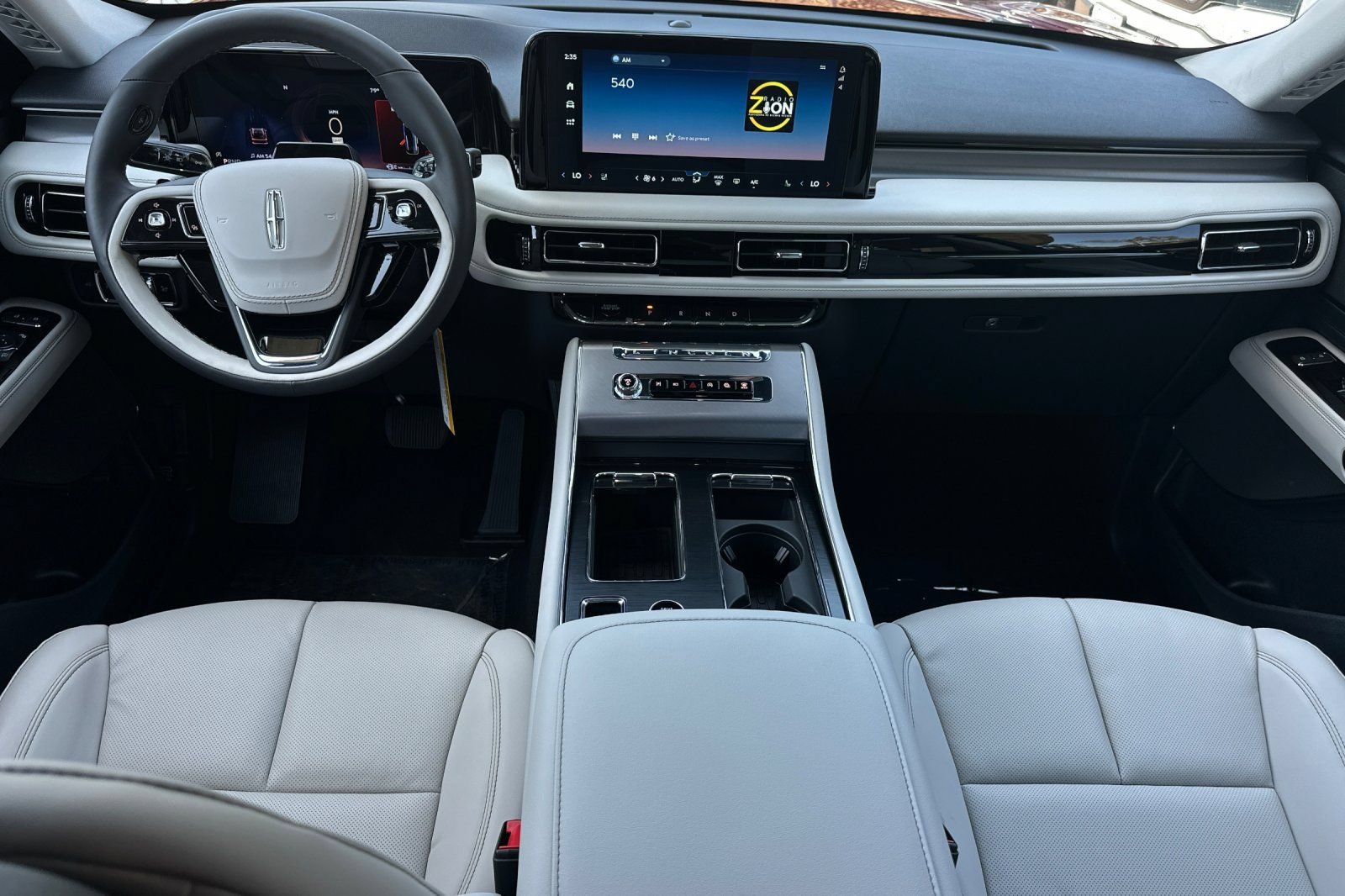 New 2026 Lincoln Aviator 2WD image 12