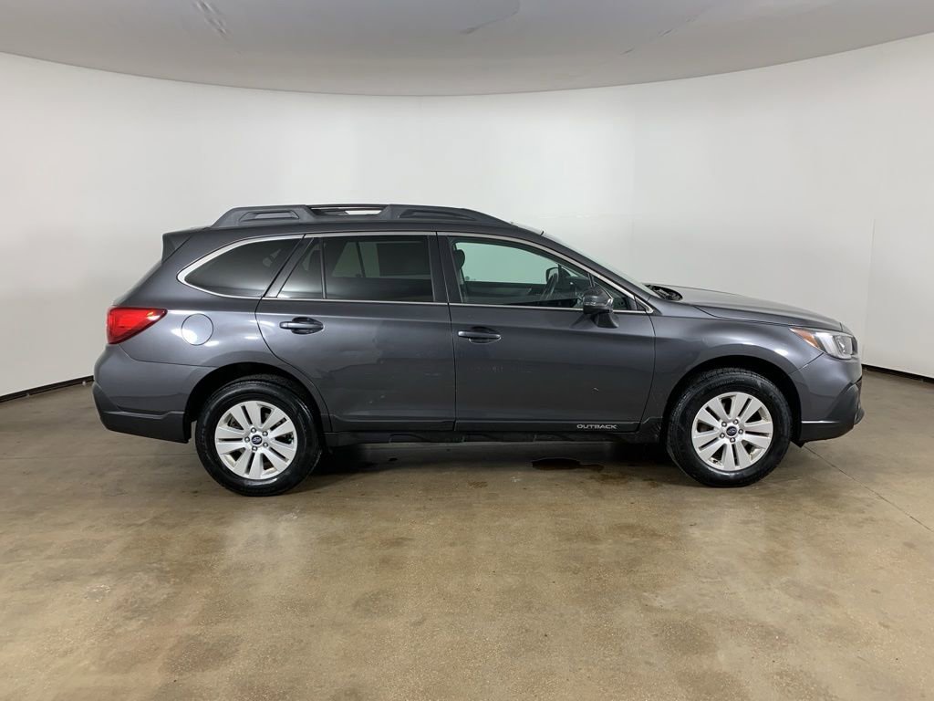Used 2019 Subaru Outback 2.5i Premium image 7