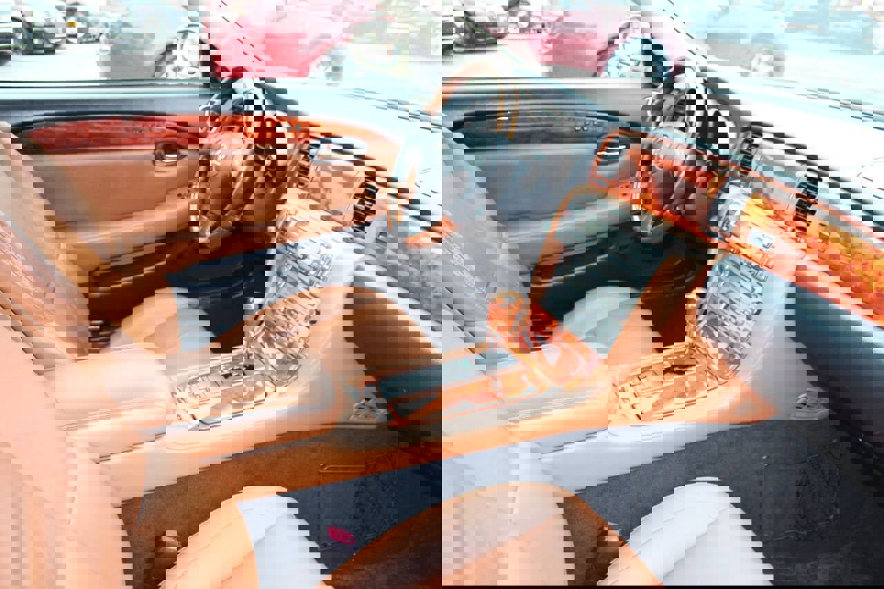 Used 2003 Lexus SC 430 Base 2dr Convertible image 10