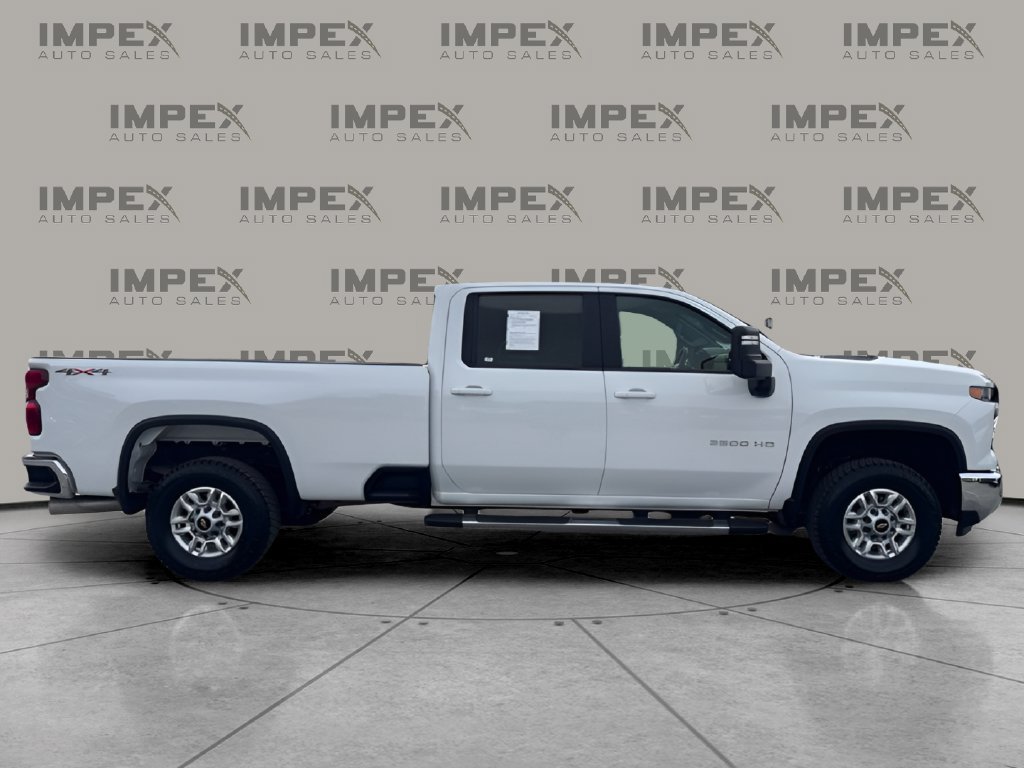 Used 2025 Chevrolet Silverado 2500 LT w/ Convenience Package AWD/4WD image 6