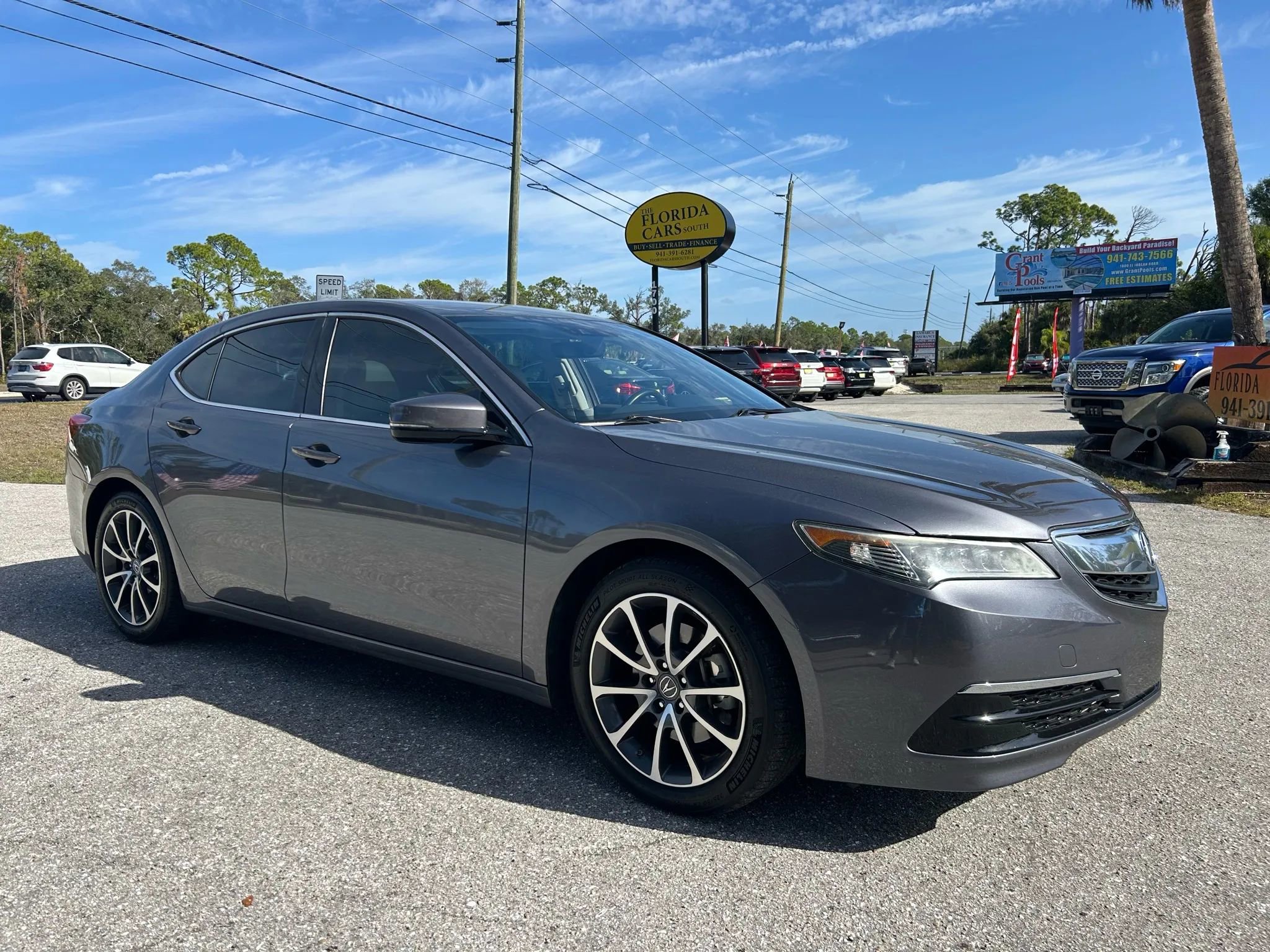 Used 2017 Acura TLX V6 w/ Technology Package image 3