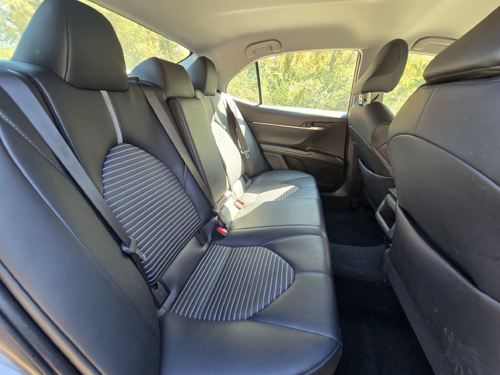 Used 2023 Toyota Camry SE FWD image 21