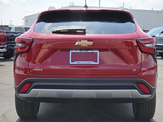 New 2026 Chevrolet Trax LT w/ LT Convenience Package FWD image 12