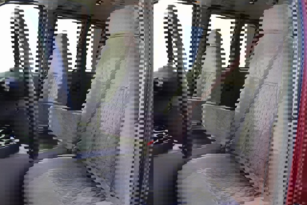 Used 2007 Chevrolet Express 1500 w/ Preferred Equipment Group image 19