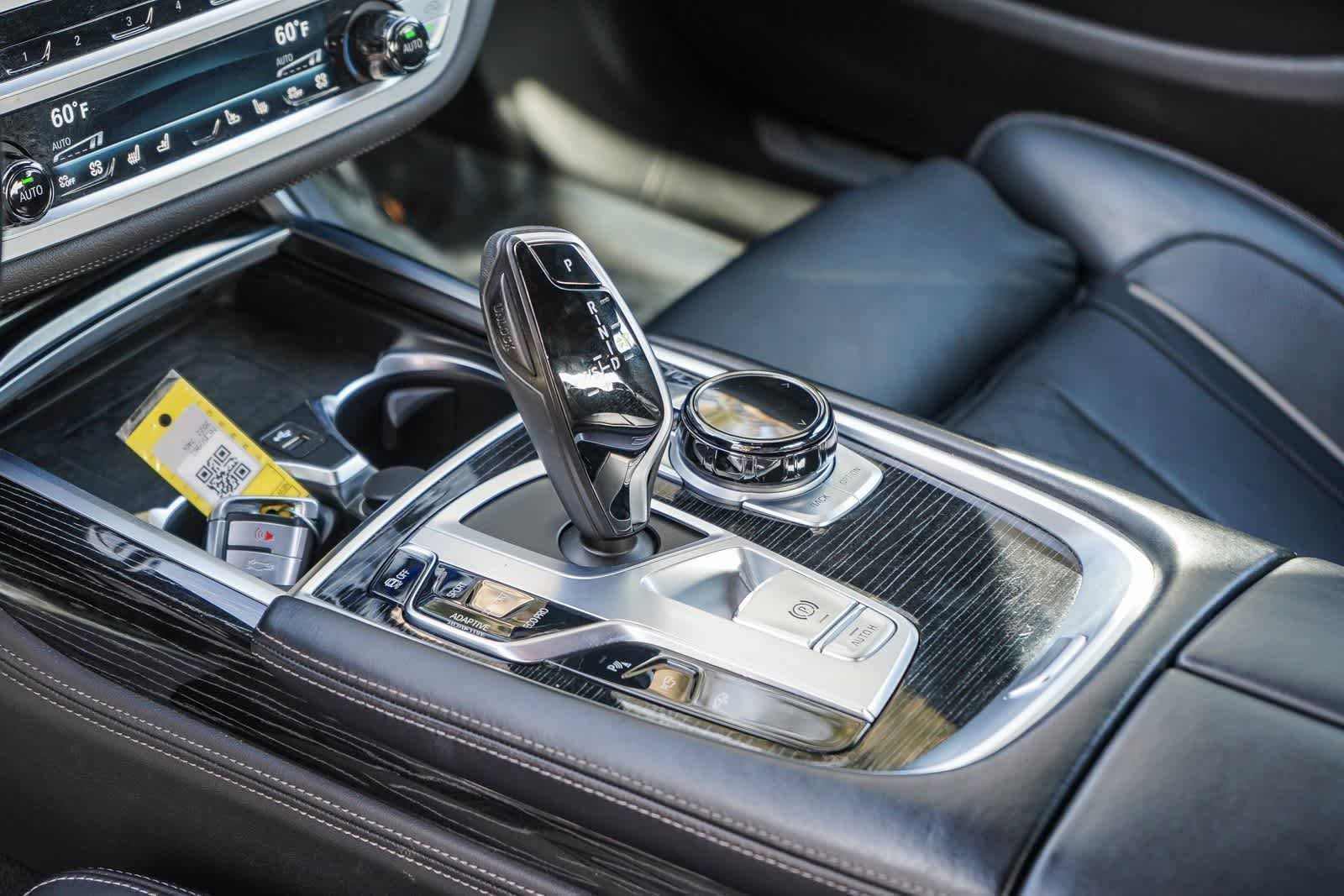 Used 2022 BMW 740i w/ M Sport Package RWD image 17