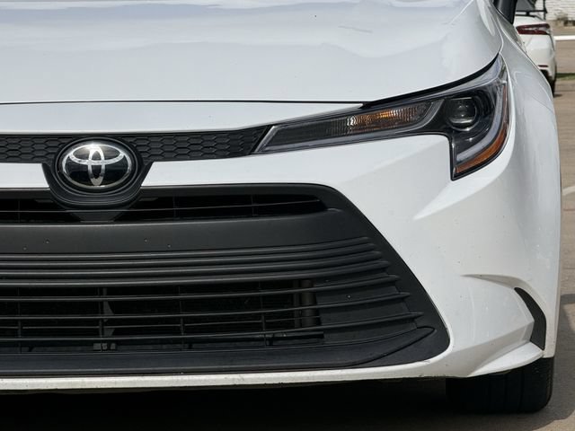 Used 2025 Toyota Corolla LE FWD image 9