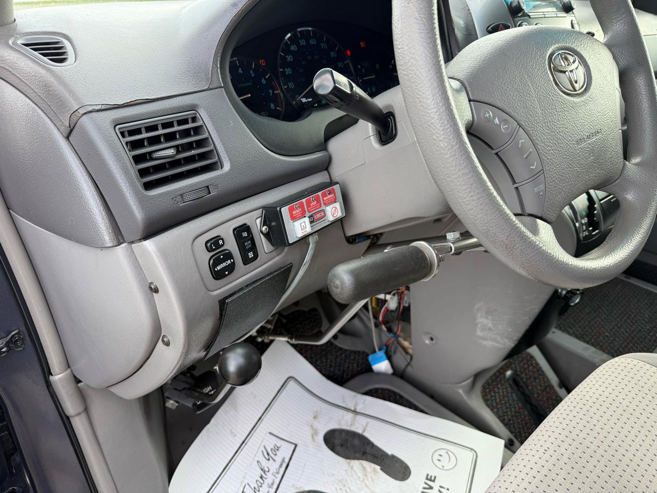 Used 2007 Toyota Sienna CE FWD image 30