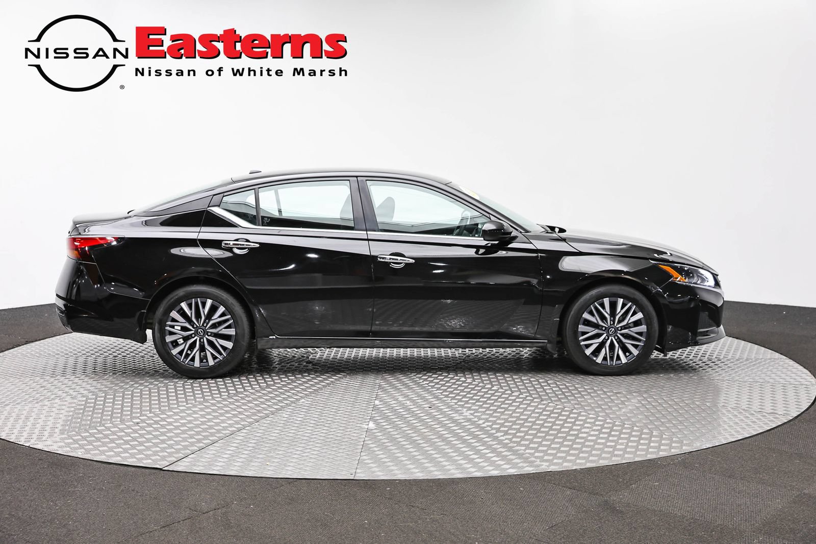 Used 2023 Nissan Altima 2.5 SV FWD image 4