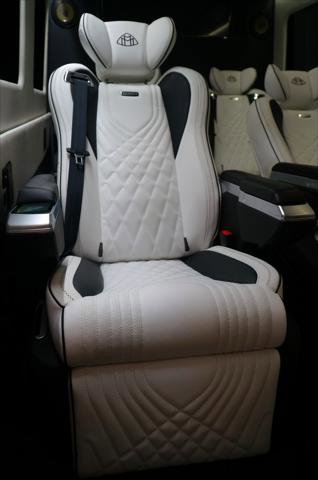 Used 2015 Mercedes-Benz Sprinter 2500 image 11