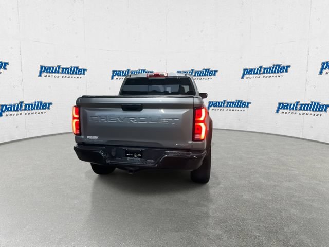 Used 2024 Chevrolet Colorado ZR2 w/ ZR2 Convenience Package III AWD/4WD image 10