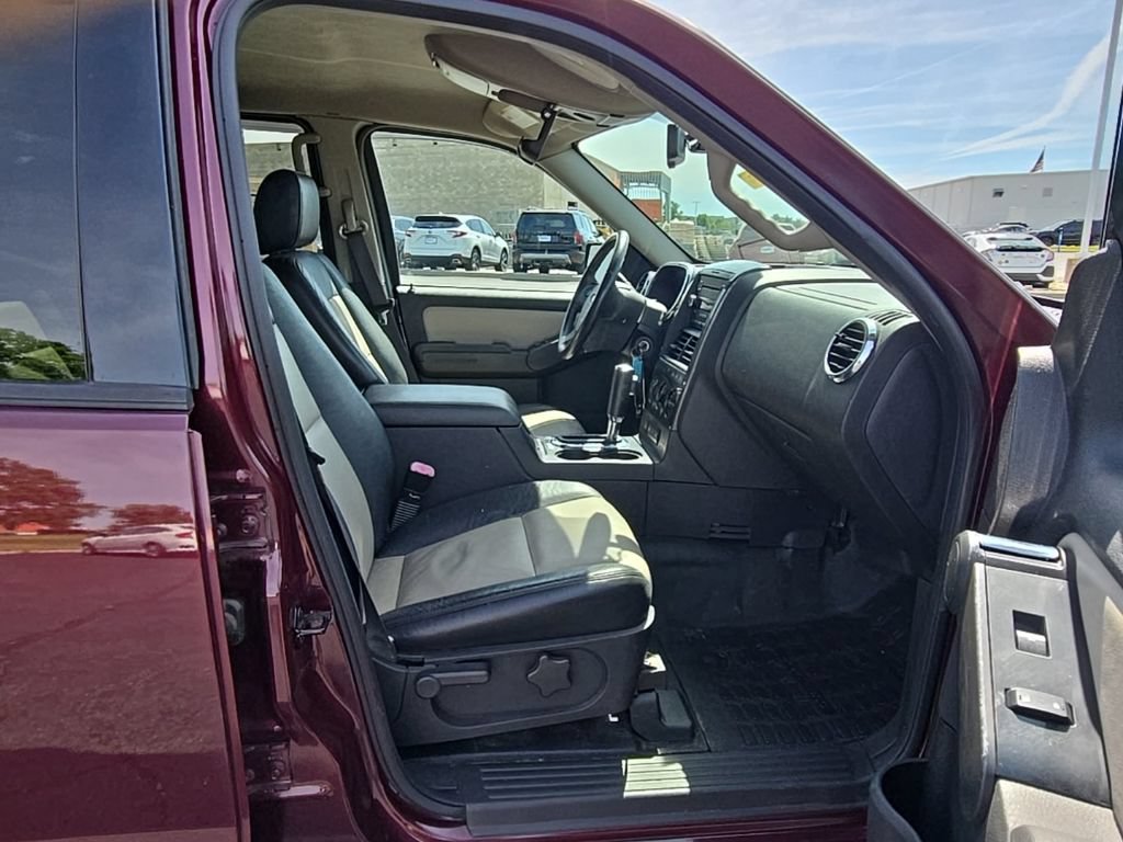 Used 2008 Ford Explorer Sport Trac Limited AWD/4WD image 37