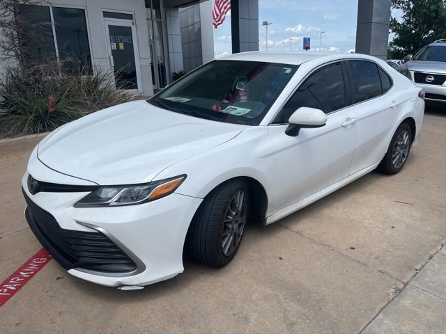 Used 2021 Toyota Camry LE FWD image 1
