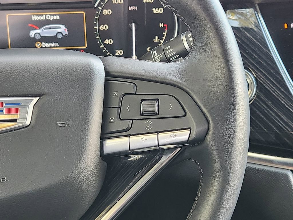 Used 2025 Cadillac XT6 Premium Luxury image 29