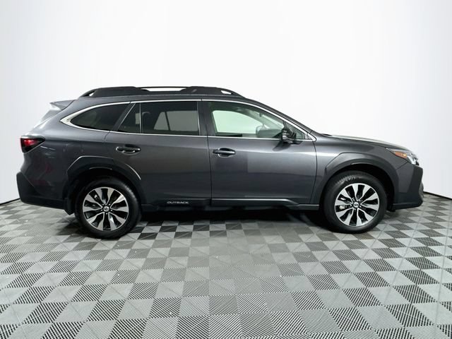 Used 2025 Subaru Outback Limited w/ Popular Package #2 AWD/4WD image 9