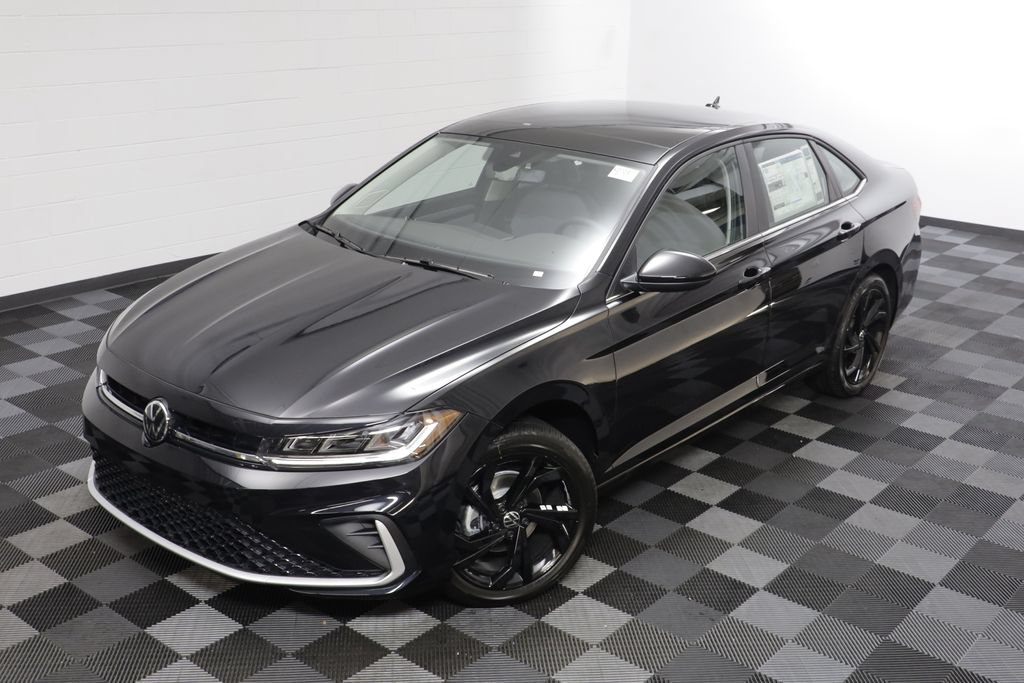 New 2027 Volkswagen Jetta SE FWD image 2