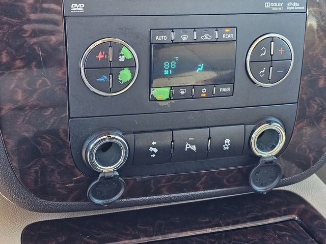 Used 2013 GMC Yukon XL Denali image 23