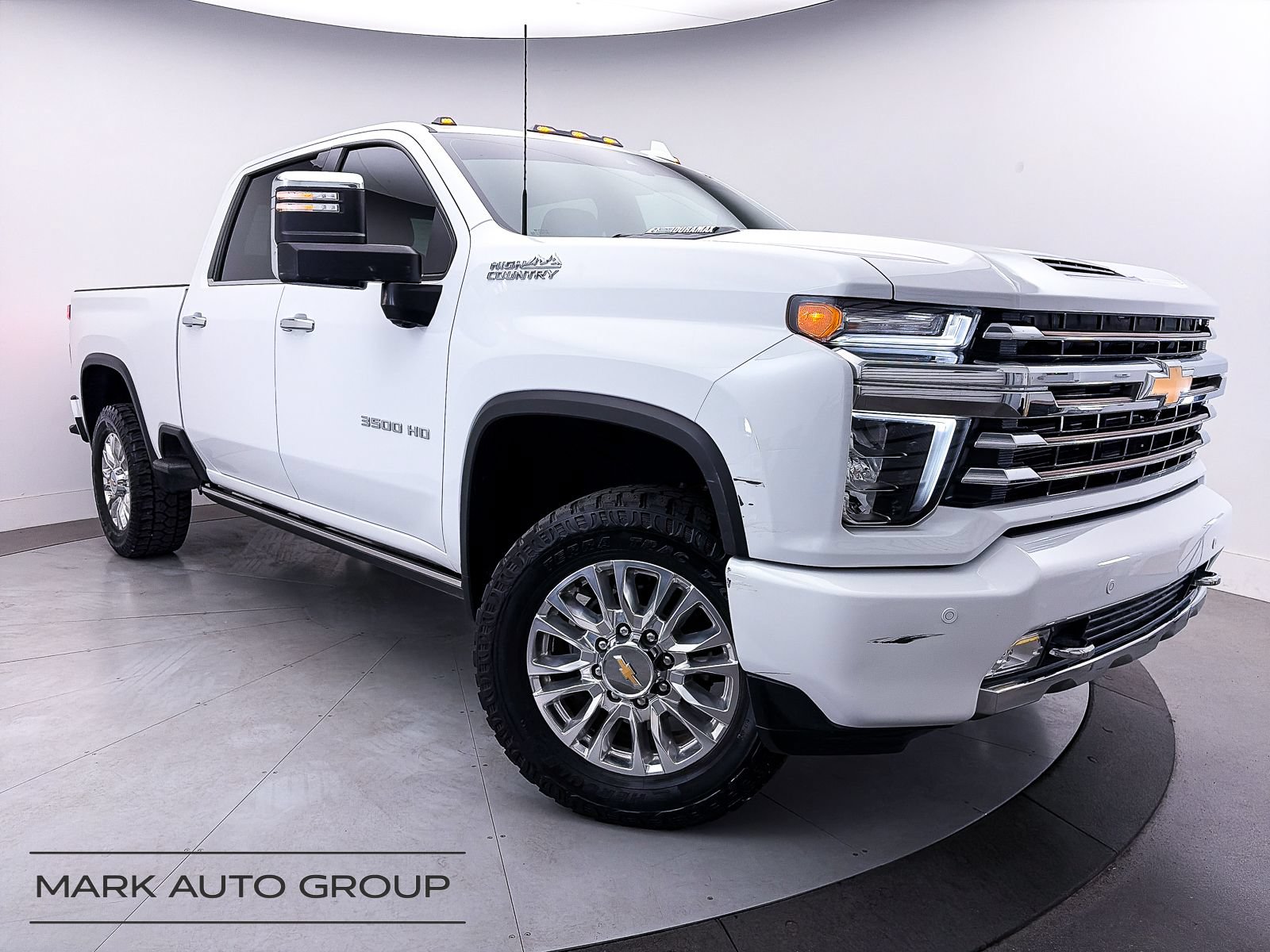 Used 2022 Chevrolet Silverado 3500 High Country w/ Safety Package II AWD/4WD image 1
