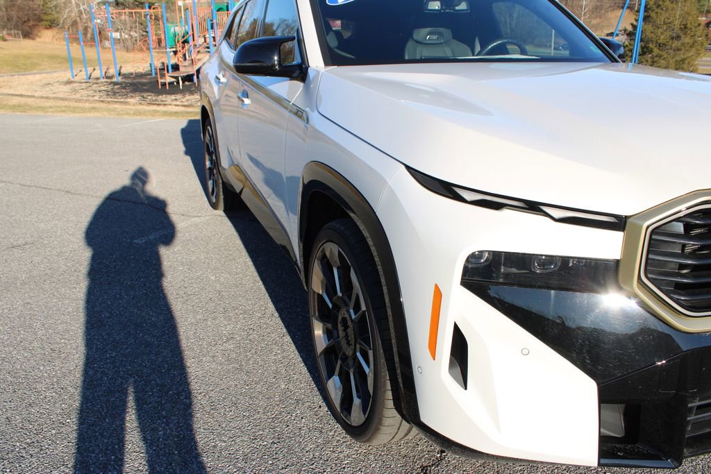 New 2023 BMW XM image 42