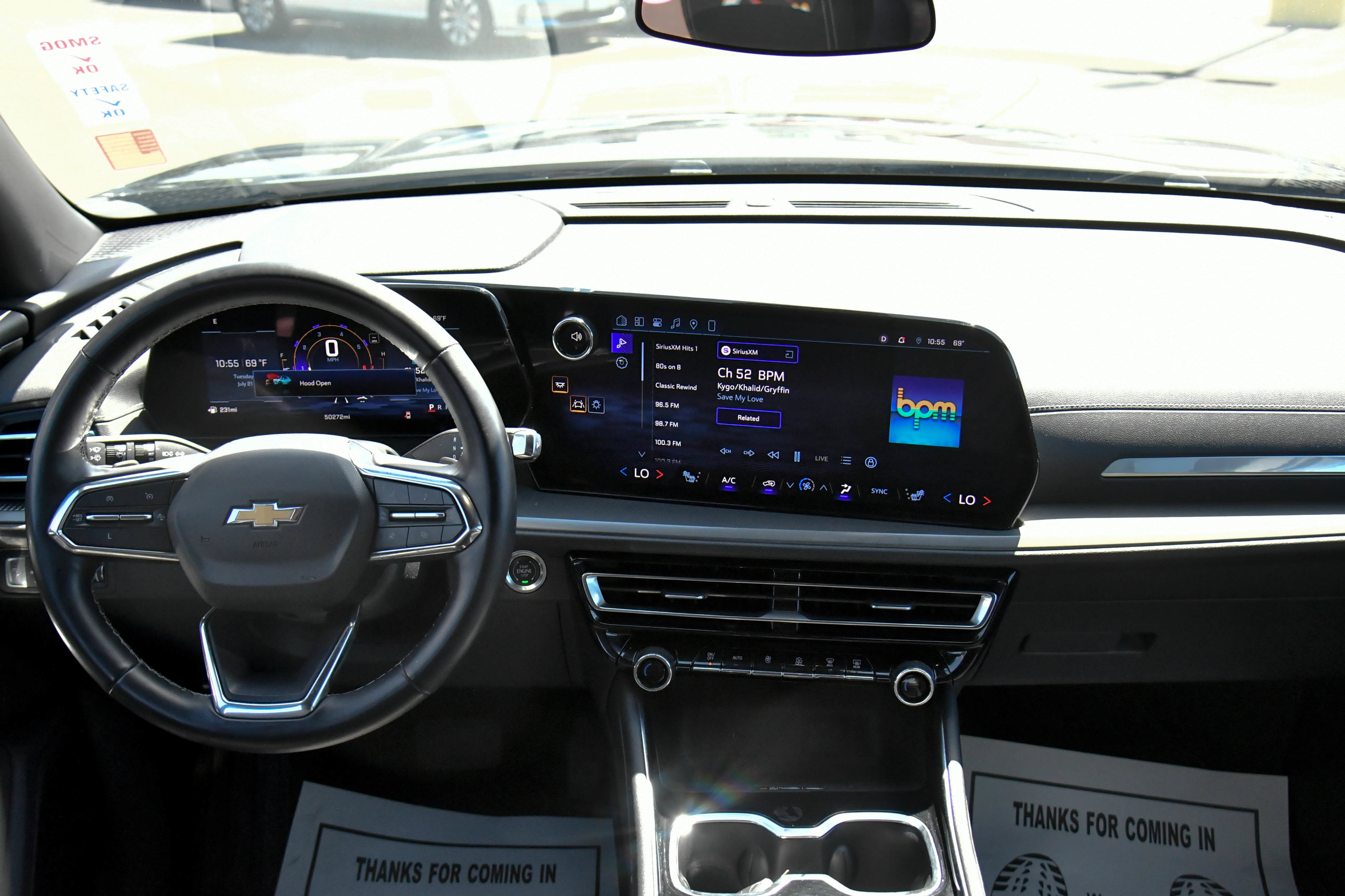 Used 2024 Chevrolet Traverse LT FWD image 46