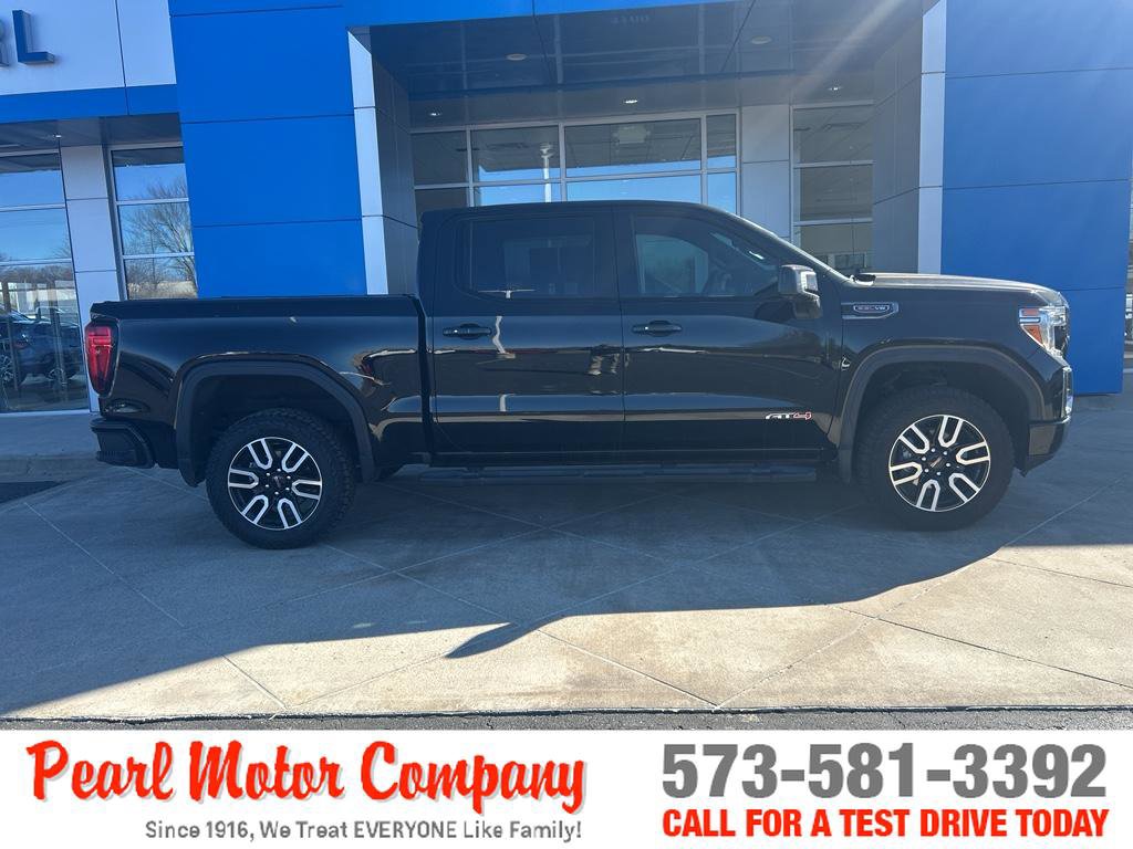 Certified 2020 GMC Sierra 1500 AT4 w/ AT4 Premium Package image 3
