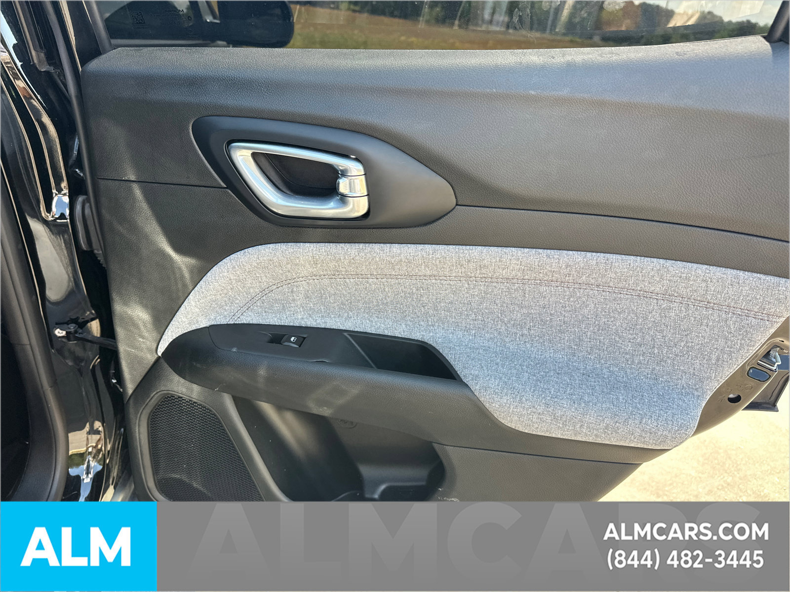 Used 2023 Jeep Compass Latitude AWD/4WD image 18