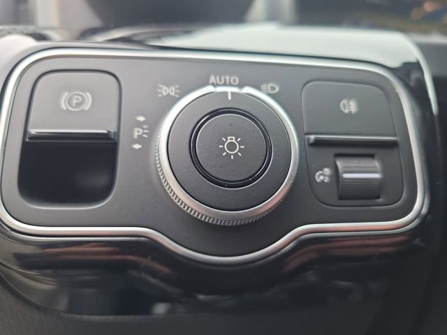 Used 2023 Mercedes-Benz CLA 35 AMG CLA 35 AMG image 36