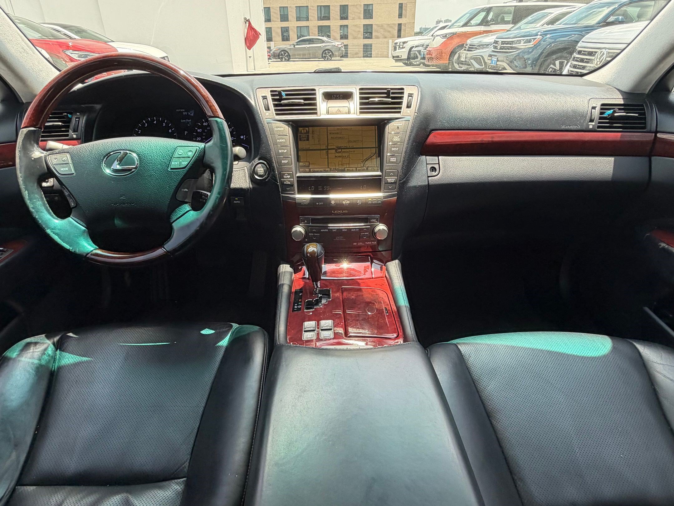 Used 2011 Lexus LS 460 L w/ Luxury Pkg RWD image 14