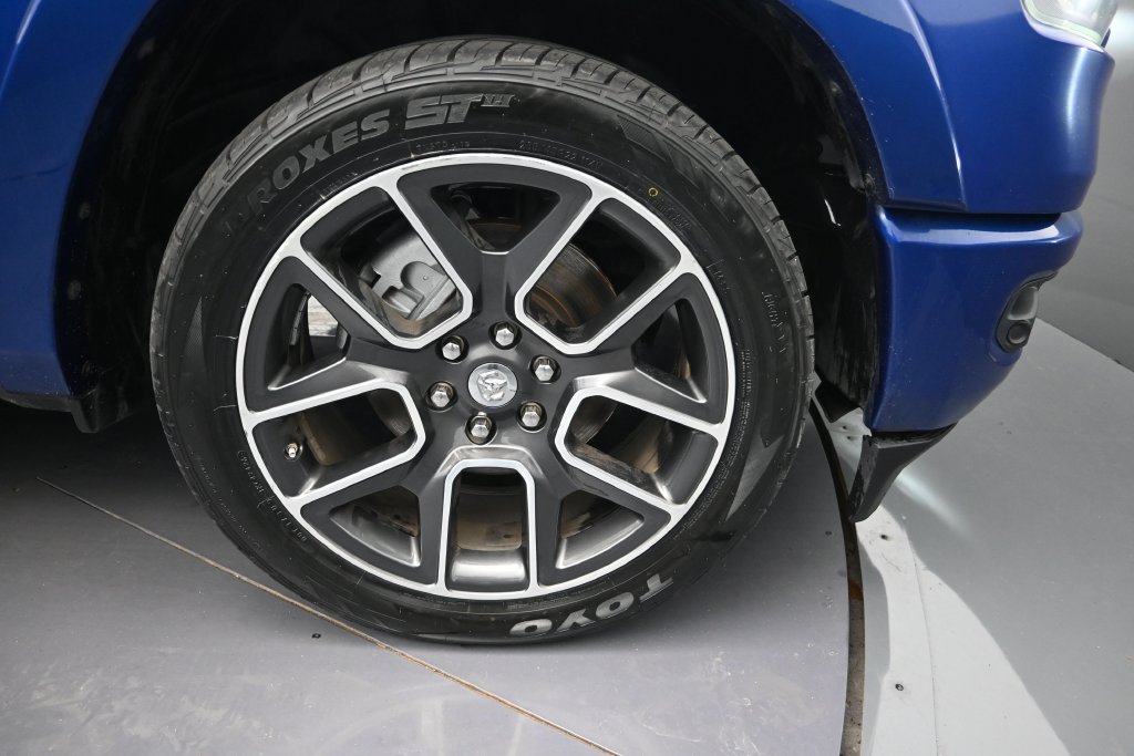 Used 2019 RAM 1500 Laramie RWD image 9