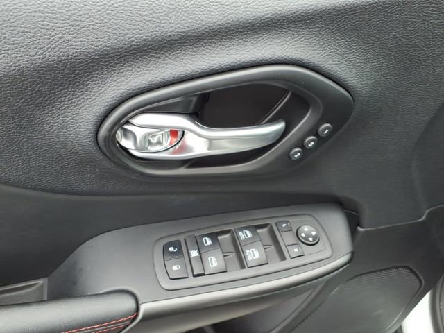 Used 2022 Jeep Cherokee Trailhawk w/ Premium Leather Package image 12